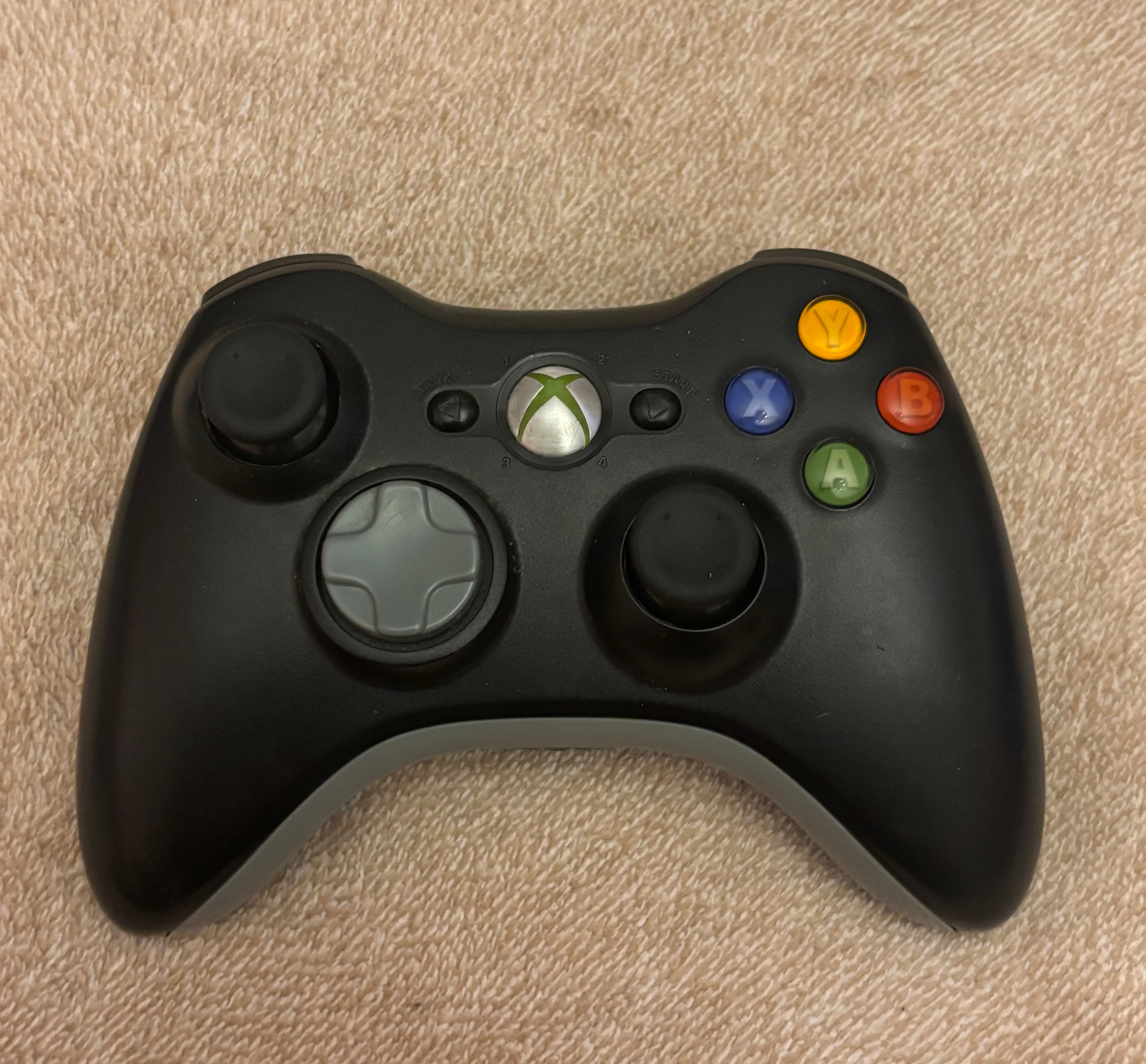 Xbox 360 gyári vezeték nélküli kontroller (fekete-szürke, használt)